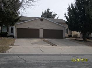 738 Crawford Dr #A, Cottage Grove, WI 53527