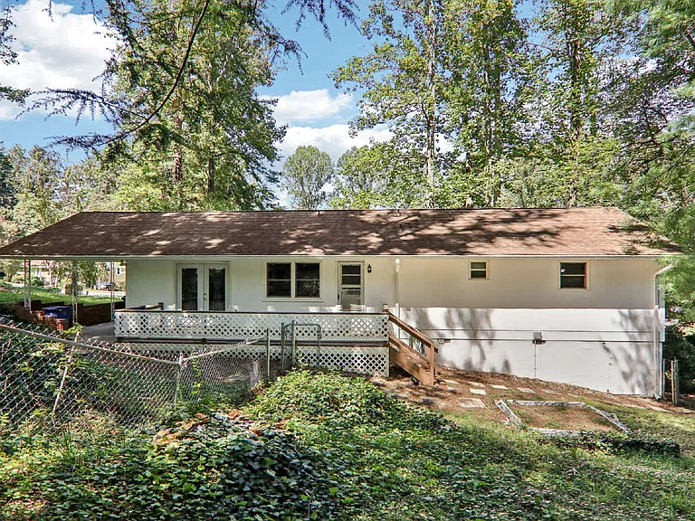 325 Comet Dr — Photo 43