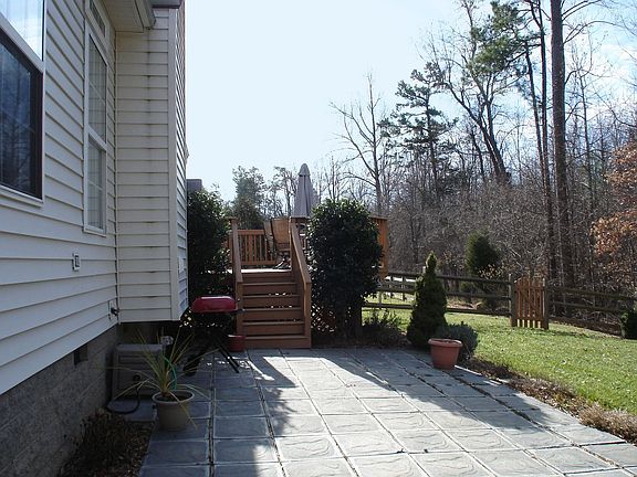 5th image of 2300 Woodbury Dr