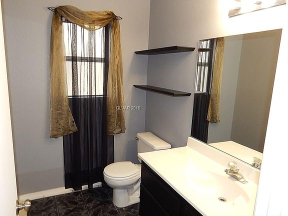 4th image of 2431 River Oaks Dr