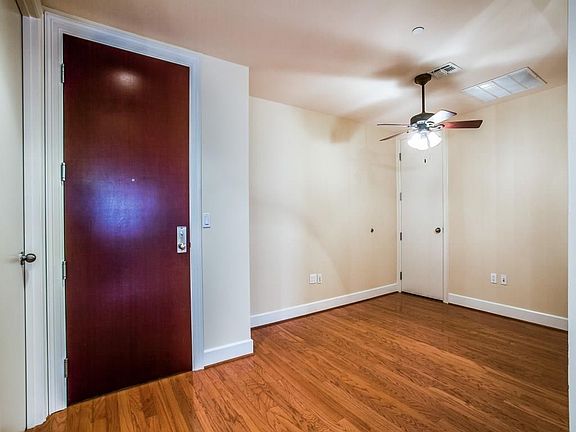2nd image of 1505 Elm St APT 801