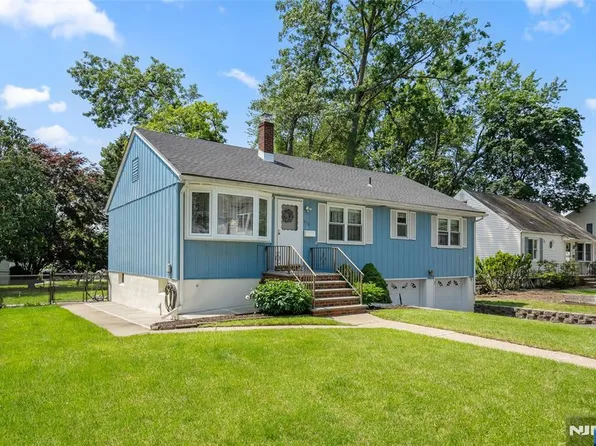 438 James St, New Milford, NJ 07646