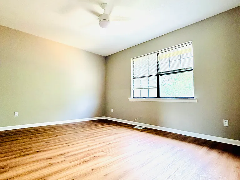 6 Almond Ct #2B — Photo 5