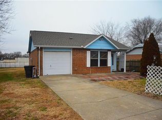 2510 N 4th St, Rogers, AR 72756