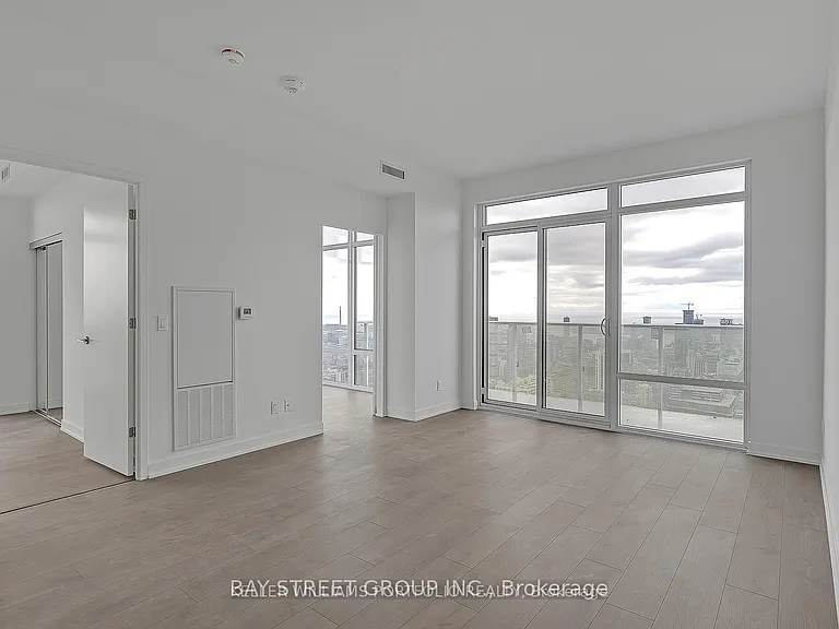 501 Yonge St #3209 — Photo 4