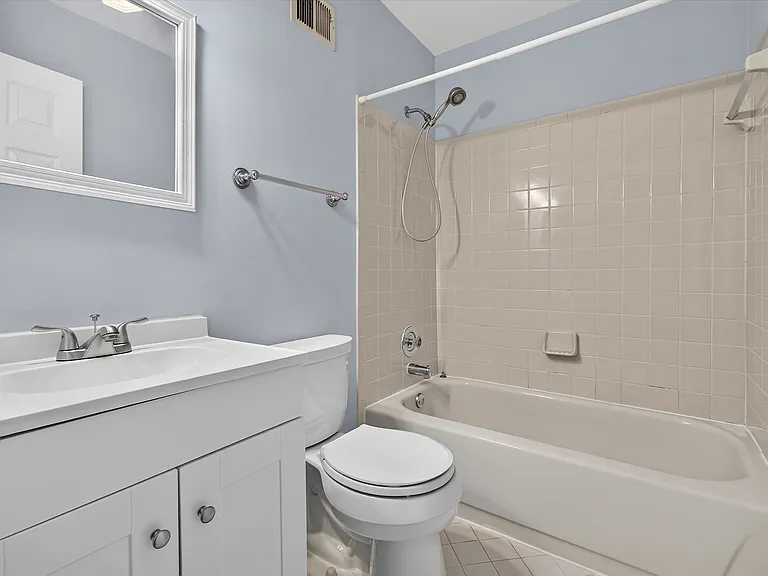3952 Rosebay Ct — Photo 2