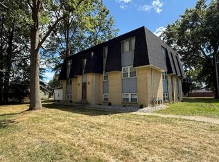 225 Emmet St APT 4, Niles, OH 44446