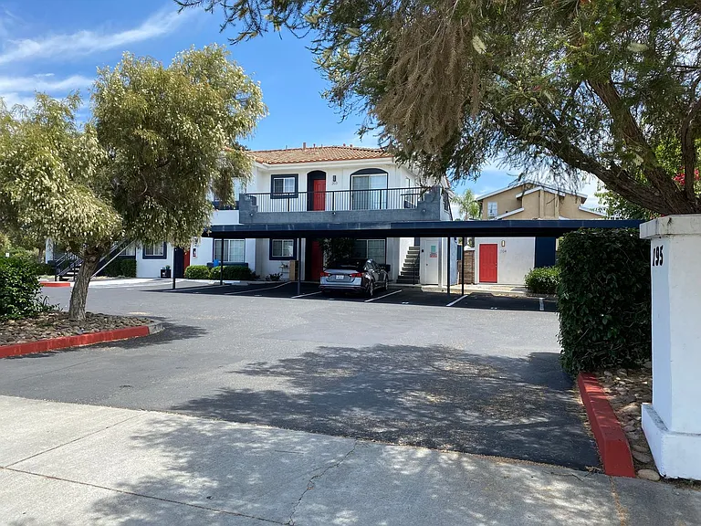 The Mariposa — Photo 8