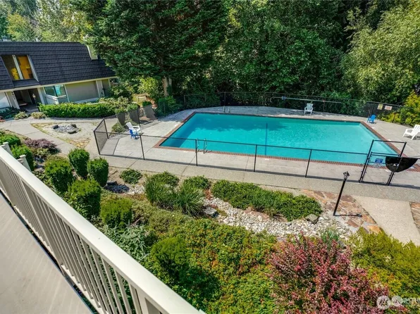 9905 NE 124 Street #704, Kirkland, WA 98034