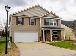 6065 Showell Cir, Pfafftown, NC 27040