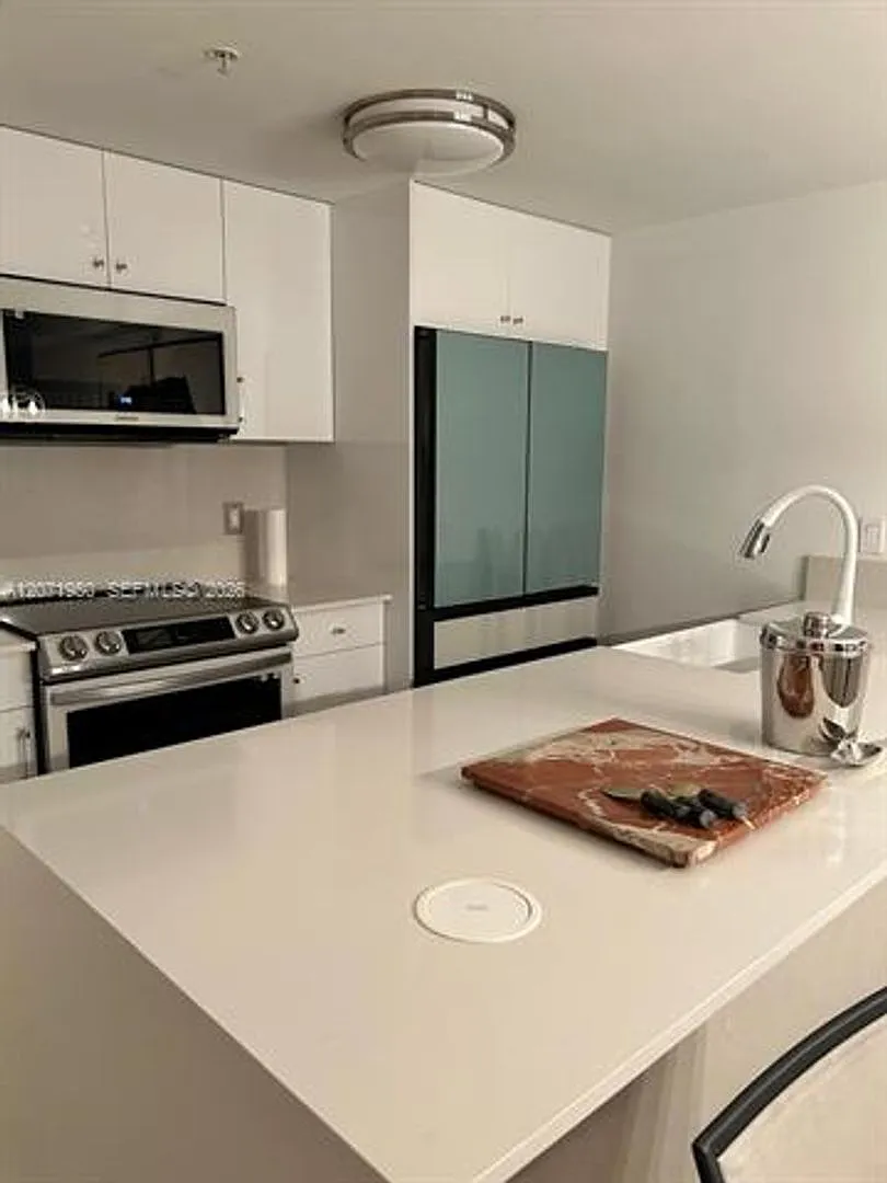 185 SW 7th St cu-3803, Miami, FL 33130 — Photo 3