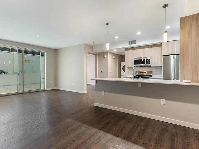 16300 Ventura Blvd #210 — Photo 20