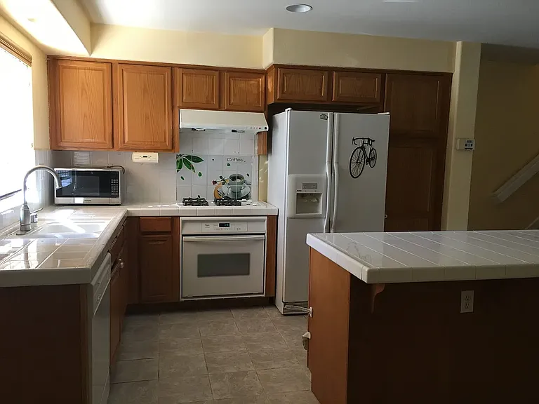 3078 Nattinger Ln — Photo 5