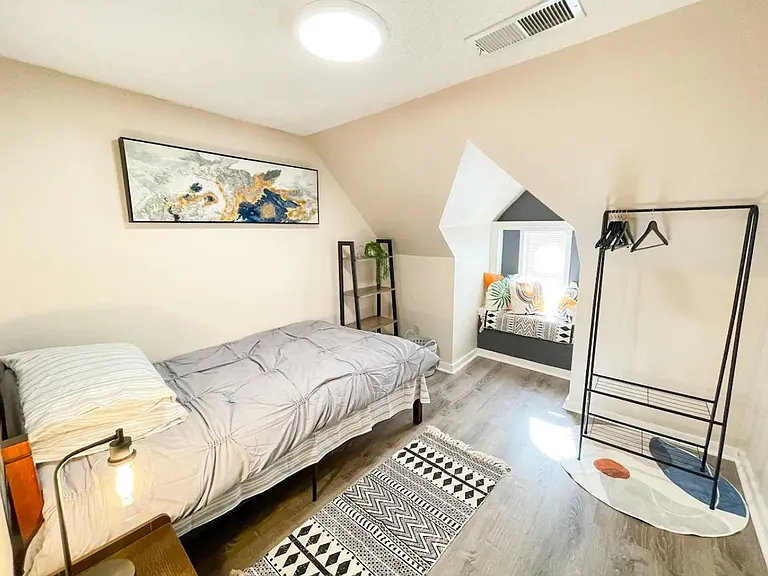 516 N Broadway #301 — Photo 22