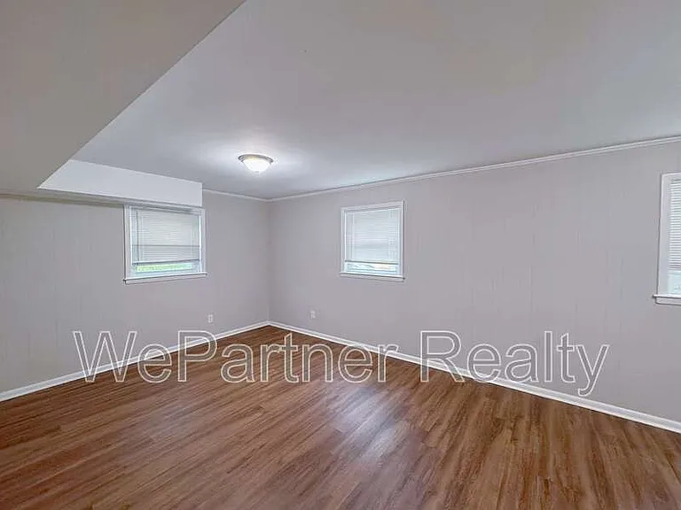 2223 Shamrock Dr — Photo 13