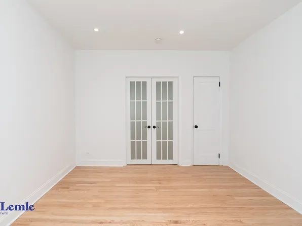 215 East 88th Street image 3 of 10