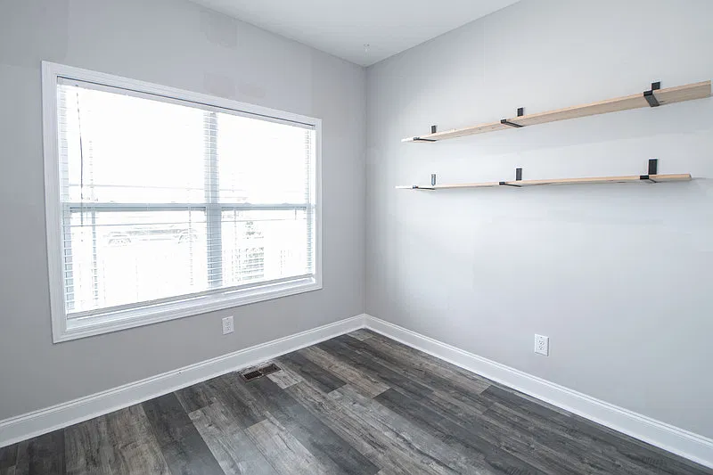 3 bed, 2.5 bath, 1960 sqft, $2,130 — Photo 3