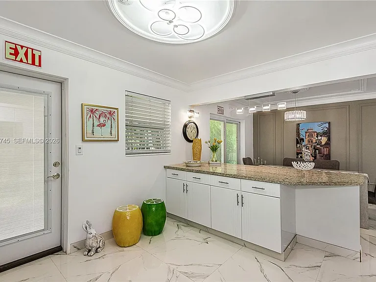 1521 Arthur St #1521 — Photo 8