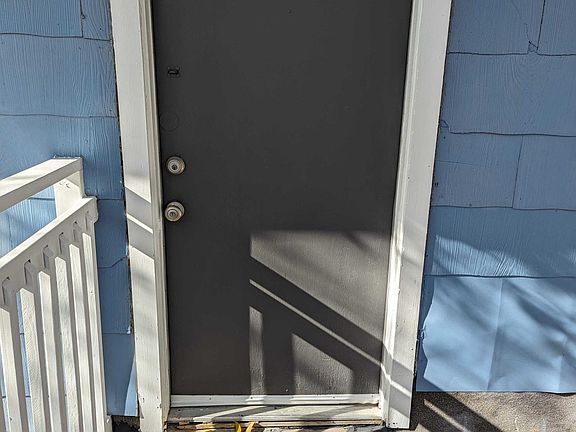 2nd image of 303.5 S Bradley St