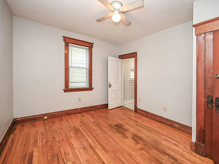409 Ada St — Photo 6