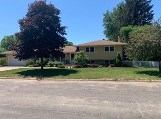 876 Janice Ct W, La Crosse, WI 54601