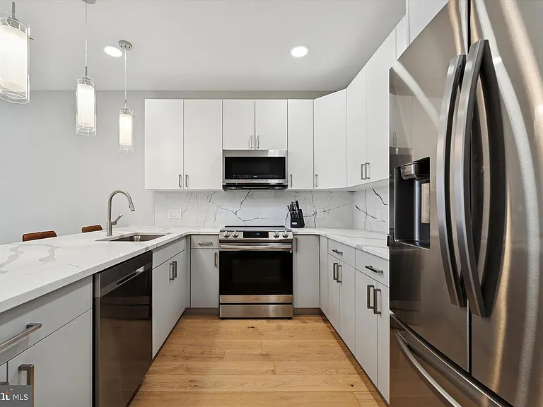 700 Moyer St #-210 — Photo 2