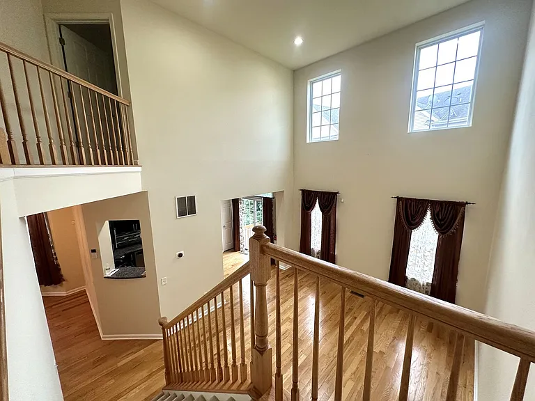 801 Juniper Ct — Photo 6