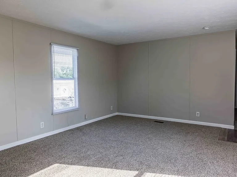 10270 Russellville Rd #32 — Photo 12