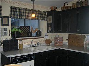 2nd image of 573 Malibu Dr SE