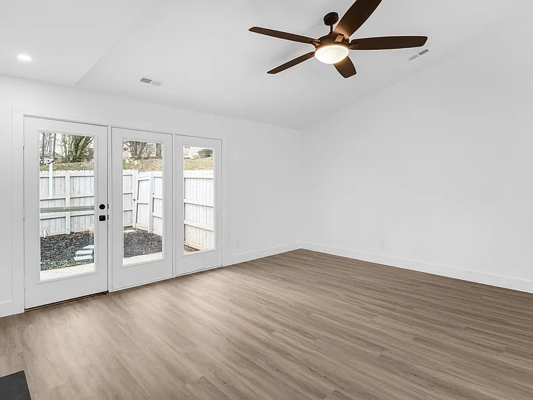 1413 Grantland Pl — Photo 12