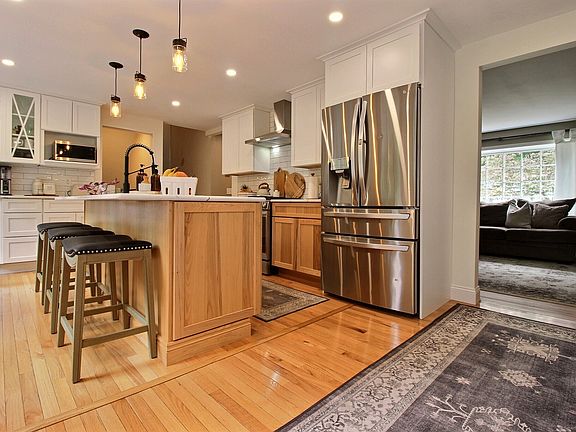 5th image of 36 Pinecrest Road