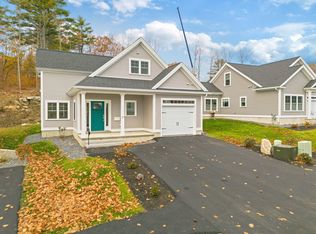 21 Acorn Ln, Hallowell, ME 04347