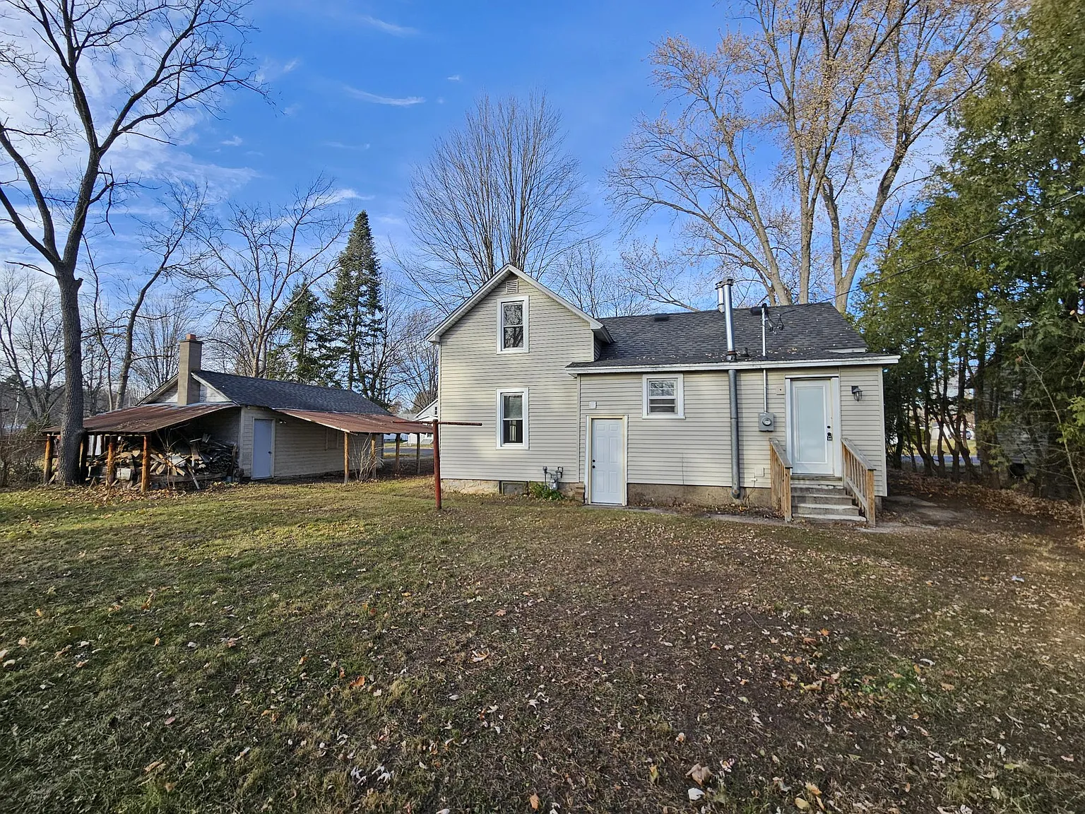 3 bed, 1168 sqft, $1,250 — Photo 2