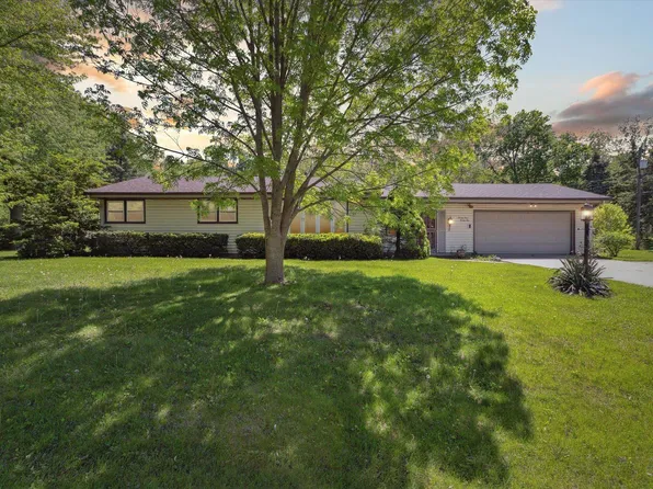 2425 Lund Ave, Rockford, IL 61109