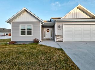 2154 Skyview West Dr, Sheridan, WY 82801
