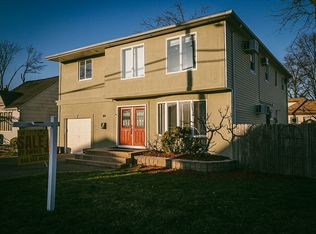 99 Beach Dr, Merrick, NY