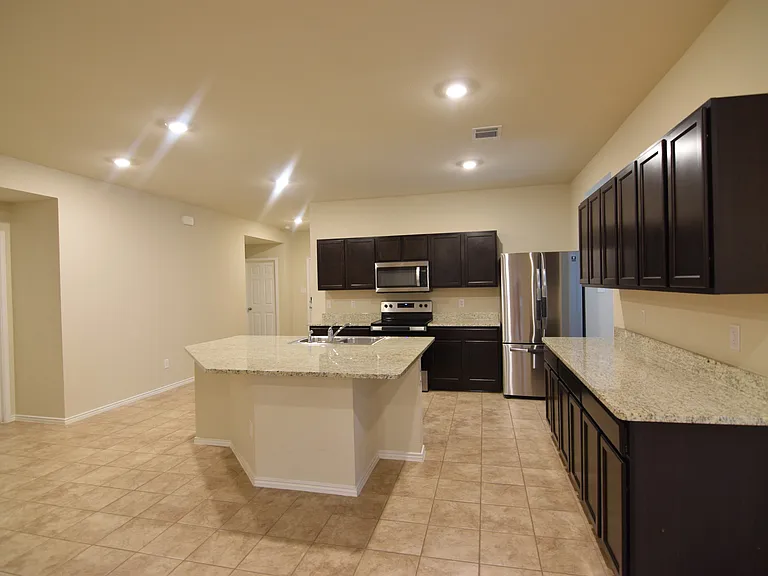 9619 Falme Ln — Photo 5
