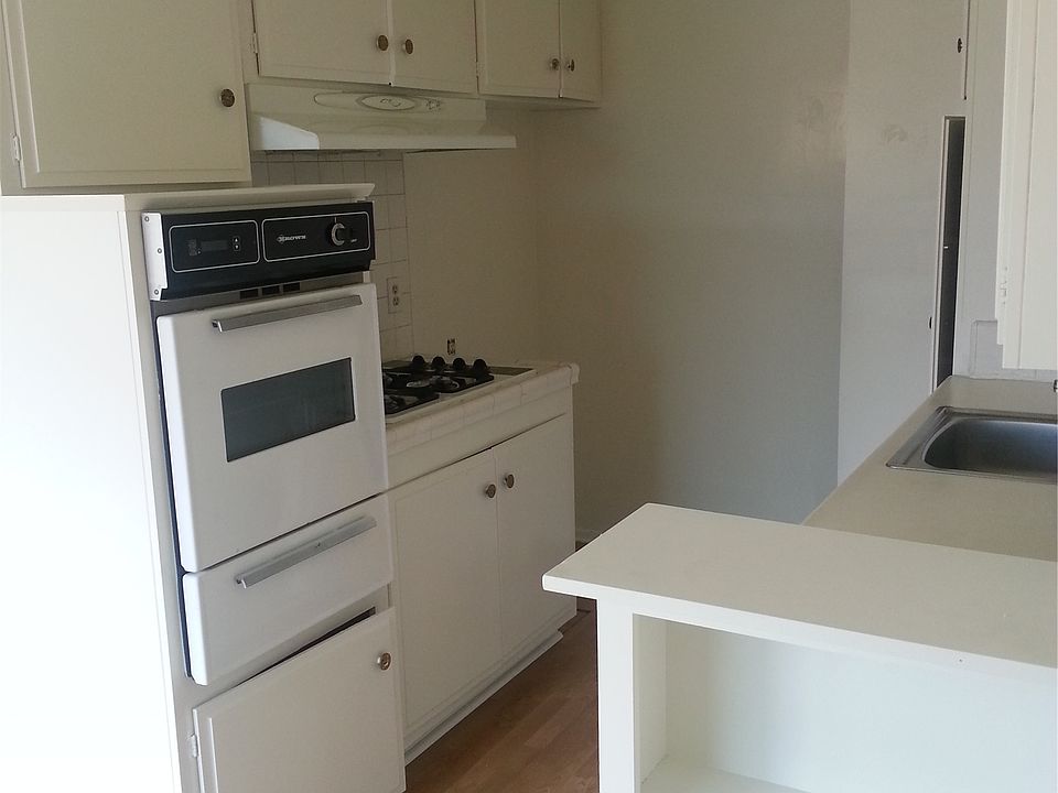 1st image of 1212 N Fuller Ave APT 9