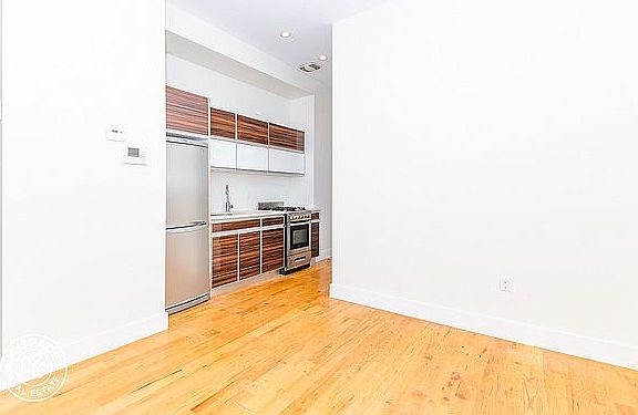 4th image of 490 Kosciuszko St #5T