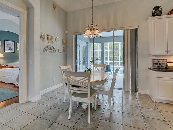 5th image of 1740 Timber Oaks Ct