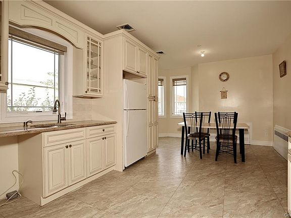 5th image of 23 Calvert Dr Unit 214