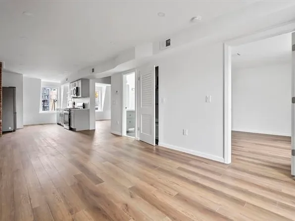 38 Jefferson Avenue image 1 of 13