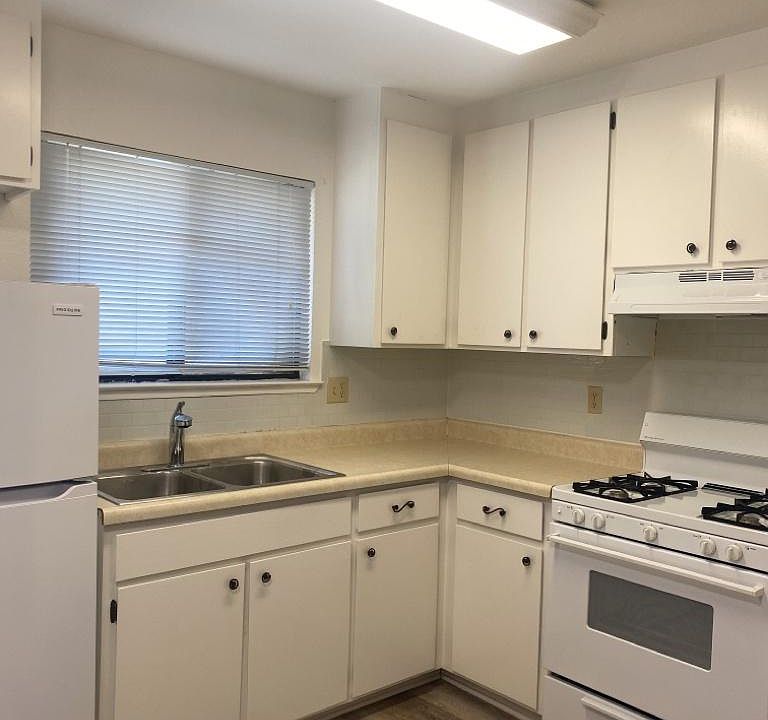 28 E Abbey St Winters, CA, 95694 Apartments for Rent Zillow