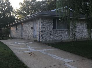 3917 Sims Ave, Saint Ann, MO 63074