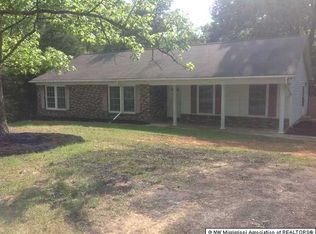 363 Scenic Dr, Byhalia, MS 38611