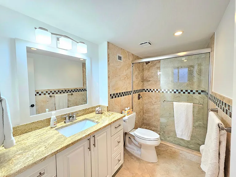 140 Seaview Ct #9 — Photo 9