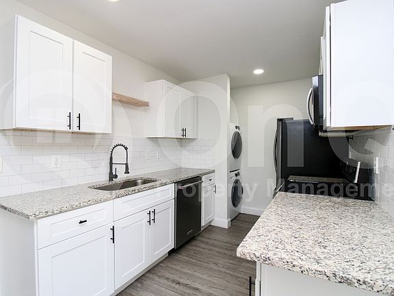 3rd image of 4211 E Palm Ln Unit 207