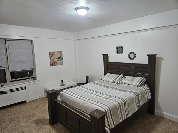 (undisclosed Address), Bronx, NY 10451