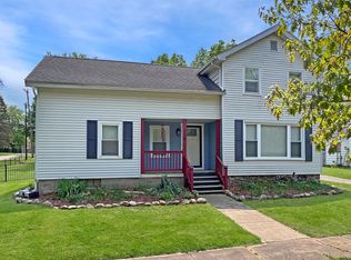 218 E State St, Vernon, MI 48476