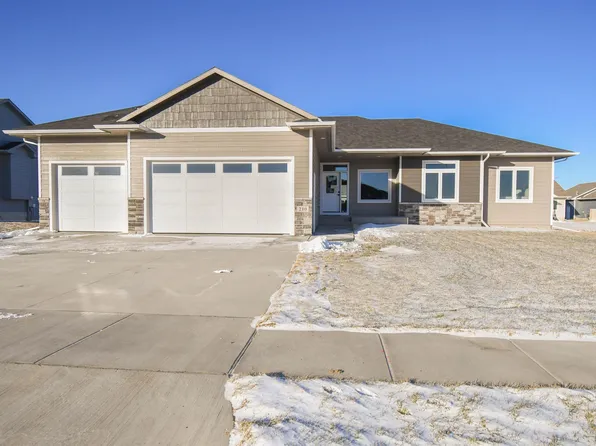 210 E 8th St, Tea, SD 57064